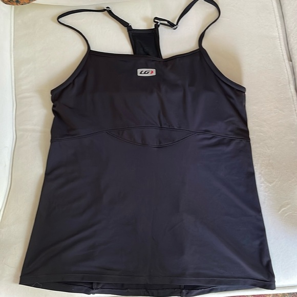 Louis Garneau sleeveless active (cycling) jersey with shelf bra - Picture 1 of 14